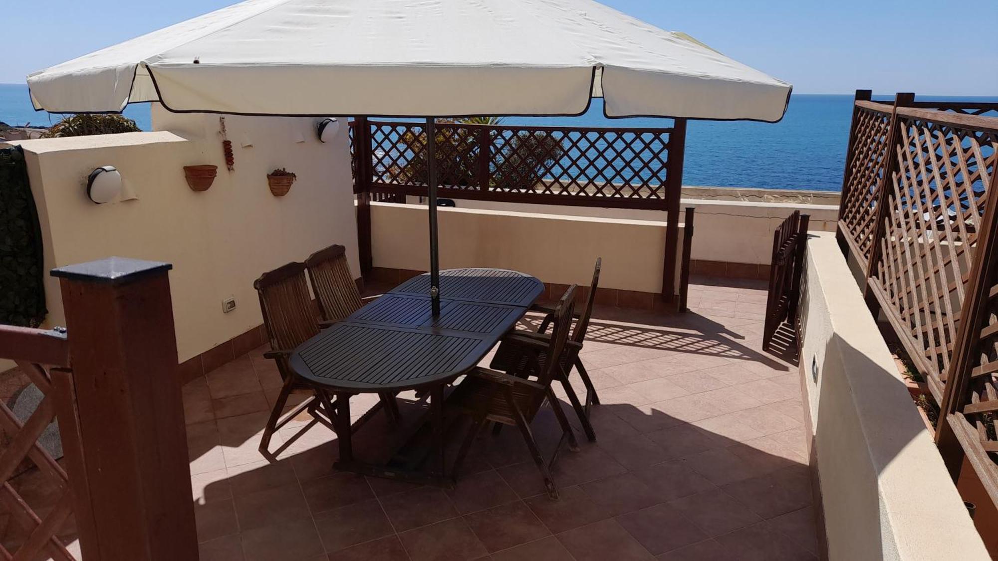 Casa de Férias Con Terrazza Panoramica Vista Mare Portu Maga